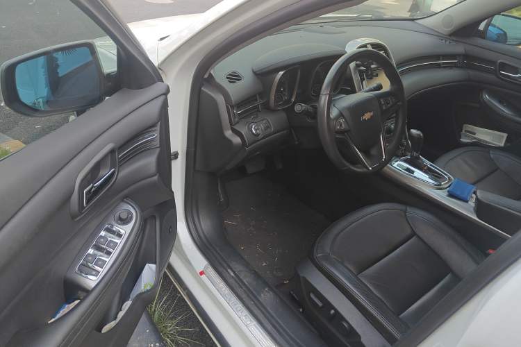 Used Chevrolet Malibu 2013 2.4L Automatic Flagship Edition
