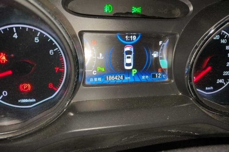 Used BYD G5 2014 1.5TID Automatic Flagship Model