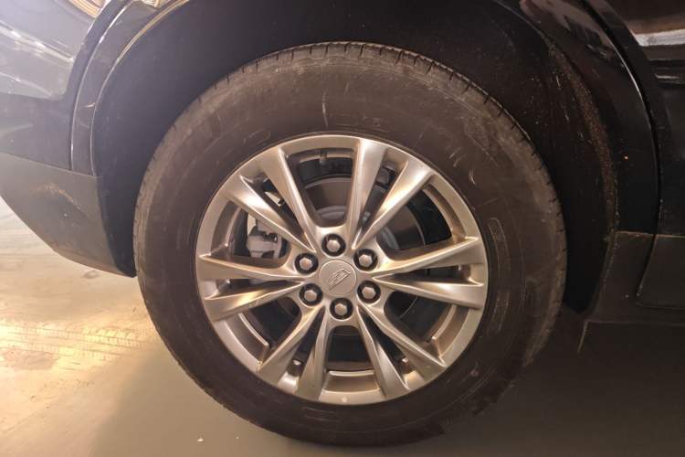 Used Cadillac XT5 2021 28T Luxury Model
