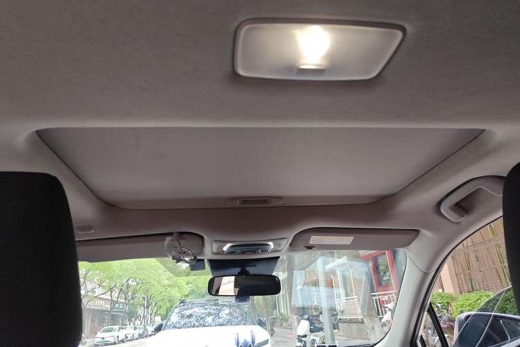 Used Toyota Corolla Cross 2024 2.0L Smart Electric Hybrid Dual-Engine Elite Edition Headliner