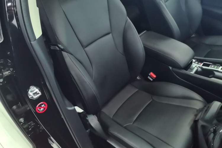 Used Honda Inspire 2023 260TURBO Deluxe Edition Right Front Seat