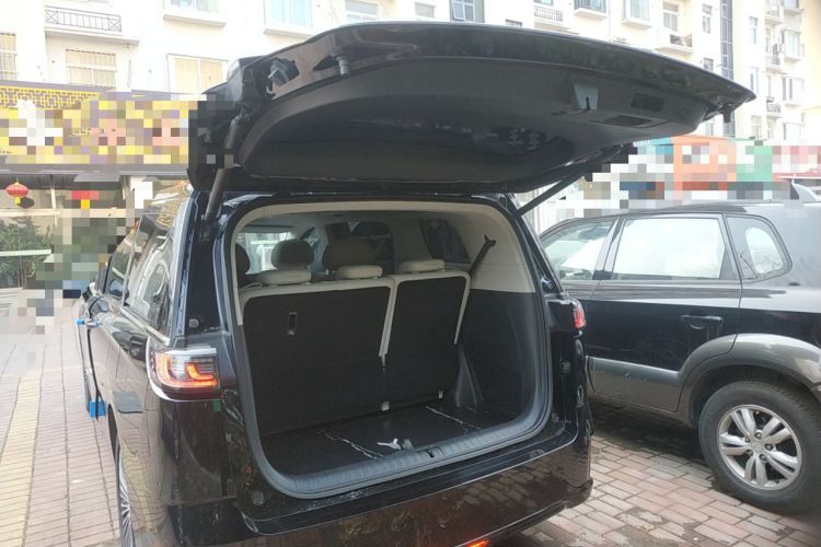 Used VOYAH Dream 2025 PHEV Four-Wheel Drive Prestige Kunpeng Edition
