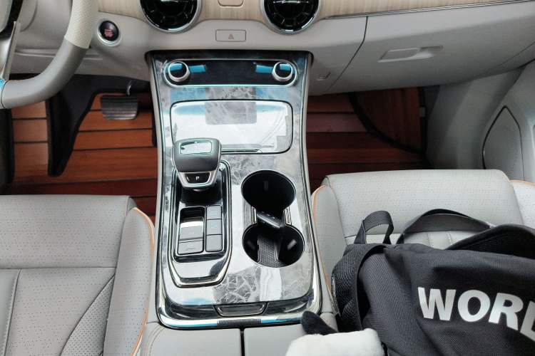 Used FORTHING Yacht 2022 1.5T DCT Chasing-the-Waves Edition Gear Lever