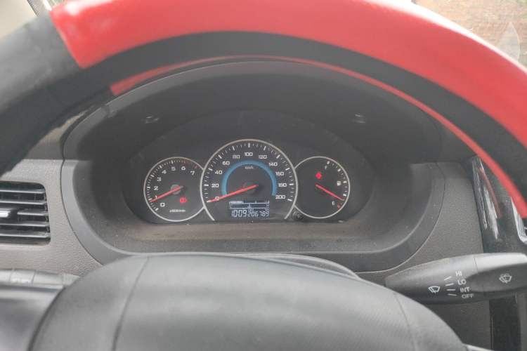 Used Wuling Rongguang V 2016 1.5L Standard Version
