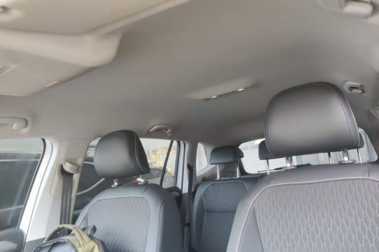 Used Volkswagen Tiguan L 2019 330TSI Automatic Two-Wheel Drive Luxury Edition China VI Standard
