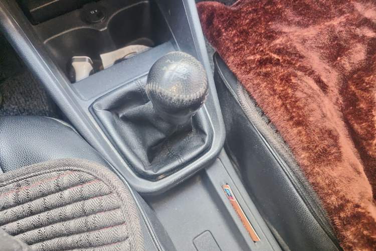 Used Volkswagen Santana 2016 1.6L Manual Fashion Edition Gear Lever