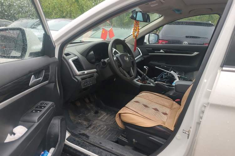 Used Dongfeng Aeolus AX7 2016 2.0L Manual Zhuyue Model Driver Seat