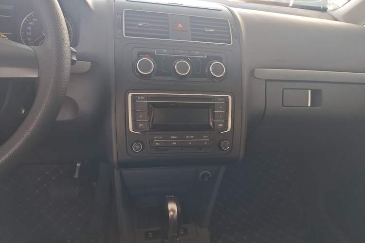 Used Volkswagen Touran 2015 1.4T DSG Comfort Edition 5 Seats