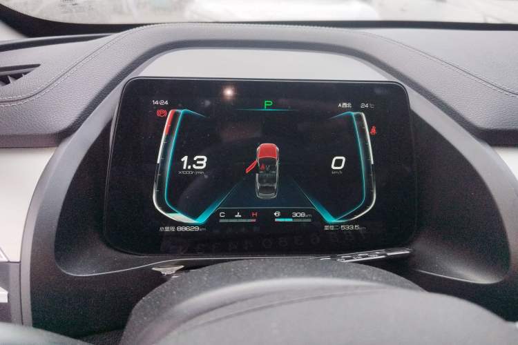 Used BYD Qin Pro 2019 Super Edition 1.5TI Automatic Smart Connect Enjoyment Model China VI Standard
