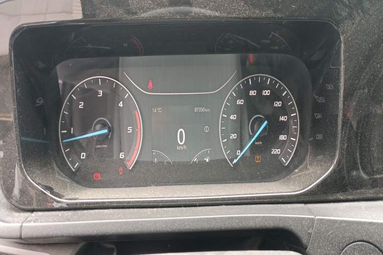 Used Ford Transit 2023 2.0T Diesel Manual Multifunction Commercial Vehicle Mid-axle Mid-roof 5/6 Seats