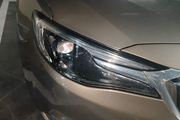 Used Buick GT 2021 Revised Version Flagship 1.5L Automatic Elite Edition Right Front Headlight