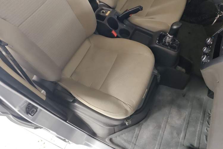 Used Wuling Rongguang 2014 1.2L S Base Model
