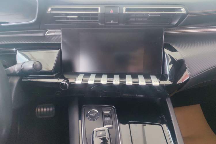 Used Peugeot 508 2019 508L 400THP PureTech Driving Control Version China VI Standard Audio And AC Panel