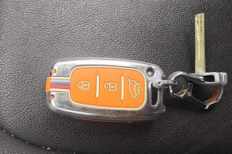 Used Kia Sportage R 2011 2.0L Automatic Two-Wheel Drive GLS Vehicle Key