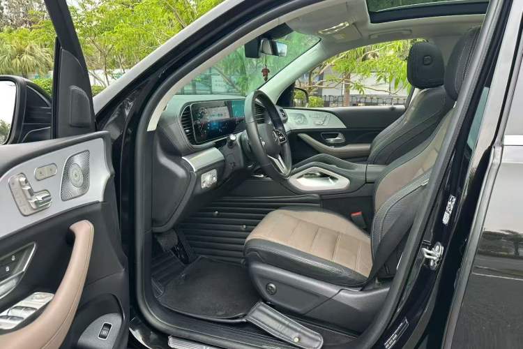 Used Mercedes-Benz GLE 2021 GLE 450 4MATIC AMG Line Left Front Seat