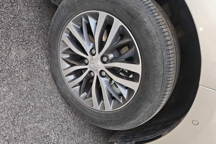 Used Buick GL8 2023 ES Lu Zun Deluxe Model
