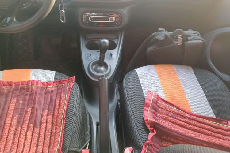 Used smart fortwo 2015 1.0L 52 kW hardtop Dynamic version