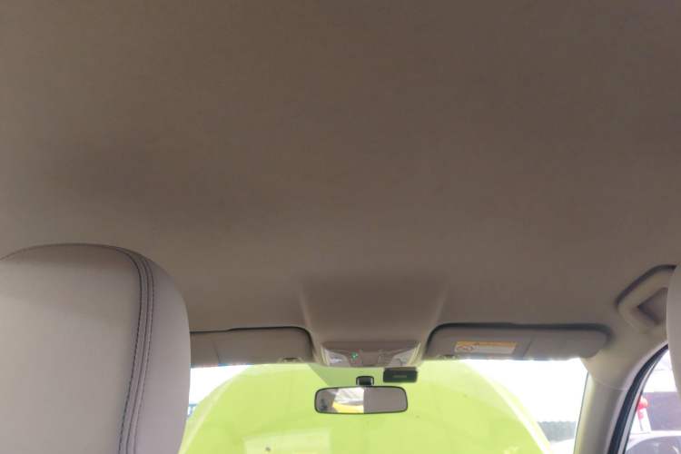 Used ORA iQ 2018 Smart Connectivity Model