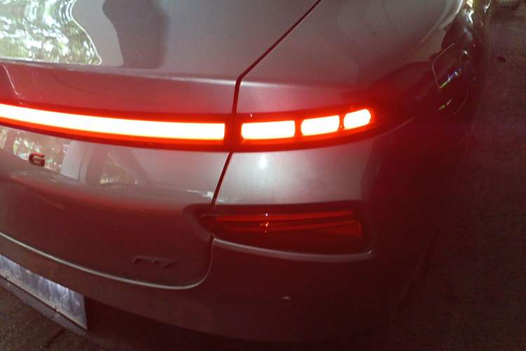 Used XPeng P7 2022 625E Right Rear Taillight