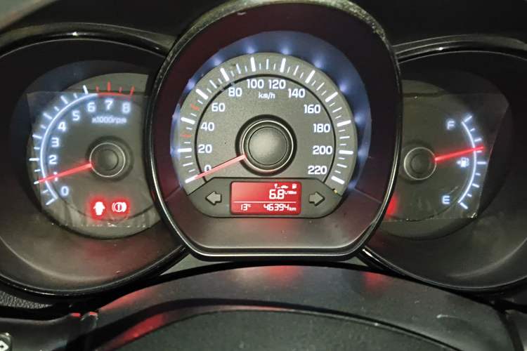 Used Kia K2 2015 Sedan 1.4L Manual Transmission GL Instrument Cluster