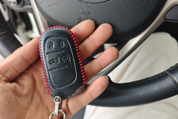 Used Jeep Cherokee 2017 2.0L Superior Edition
