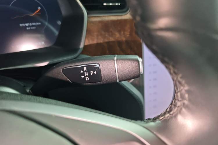 Used Tesla Model S 2019 Long-Range Version
