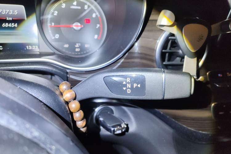 Used Mercedes-Benz V-Class 2017 V 260 Avantgarde Edition