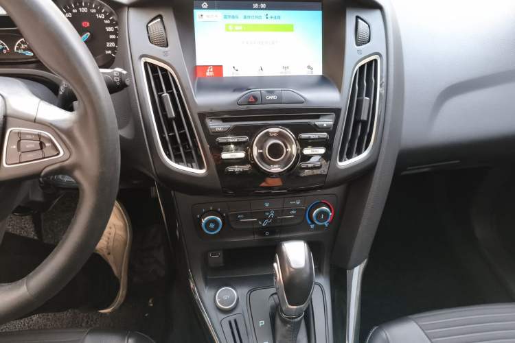 Used Ford Focus 2018 Hatchback Classic 1.6L Automatic Trendy SmartDrive Edition Audio And AC Panel