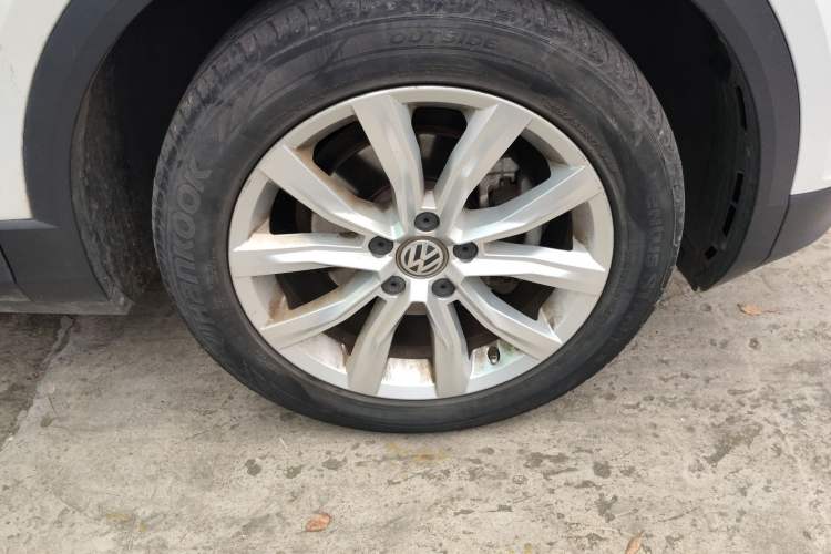 Used Volkswagen T-ROC 2018 230TSI DSG Two-Wheel Drive Advanced Version China V Standard Right Front Wheel Hub