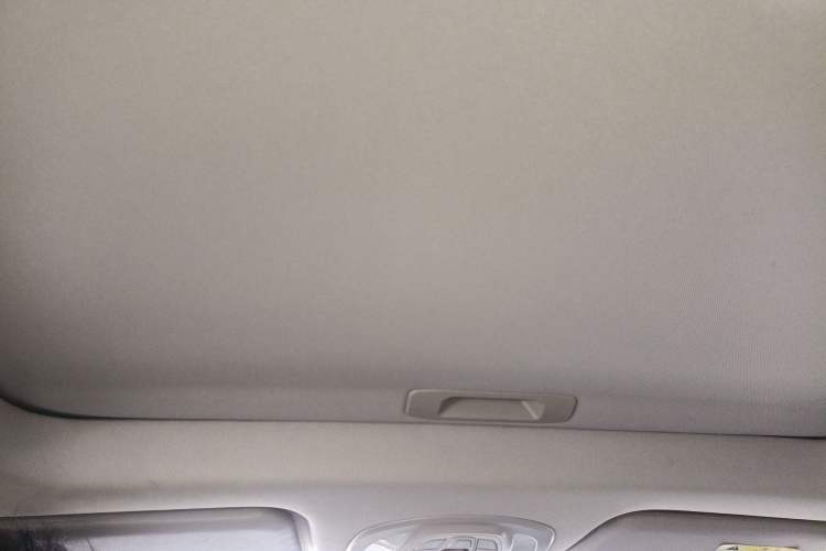 Used Baojun 730 2019 1.5T CVT Flagship Model 7 Seats China VI Emission Standard Headliner