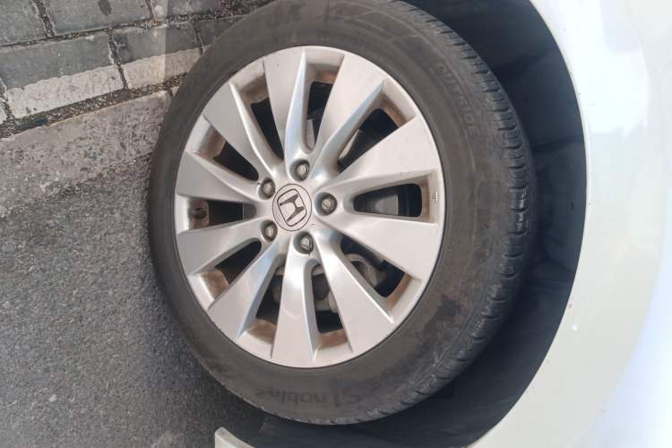 Used Honda Accord 2014 2.4L EX Luxury Edition Right Front Wheel Hub