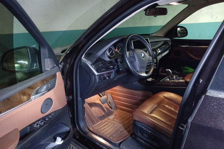 Used BMW X5 2014 xDrive35i Elegant Edition Driver Seat