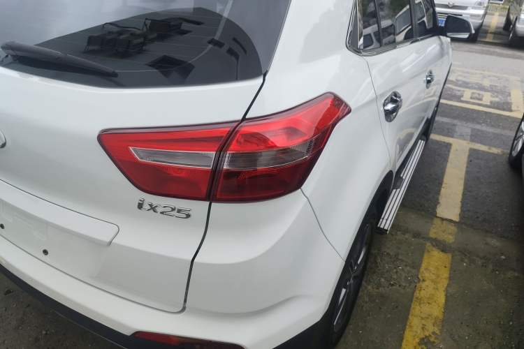 Used Hyundai ix25 2015 1.6L Automatic Two-Wheel Drive Smart GLS Trim Right Rear Taillight