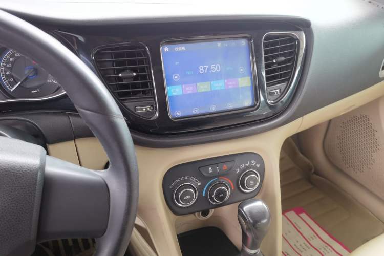 Used Fiat Viaggio 2012 1.4T Automatic Jingxiang Edition Audio And AC Panel