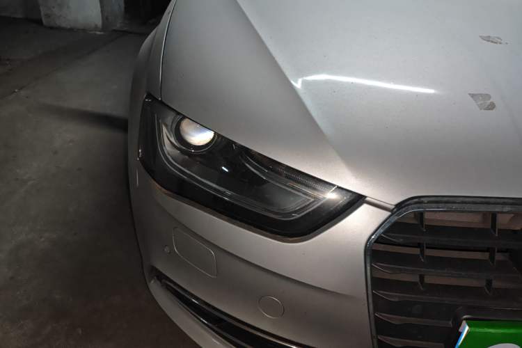 Used Audi A4L 2013 35 TFSI Automatic Standard Model Right Front Headlight