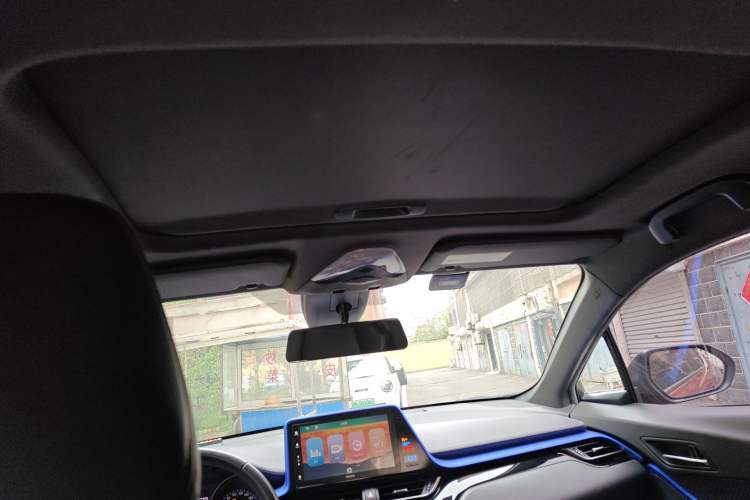 Used Toyota IZOA 2018 2.0L Yichi Version China VI Standard Headliner