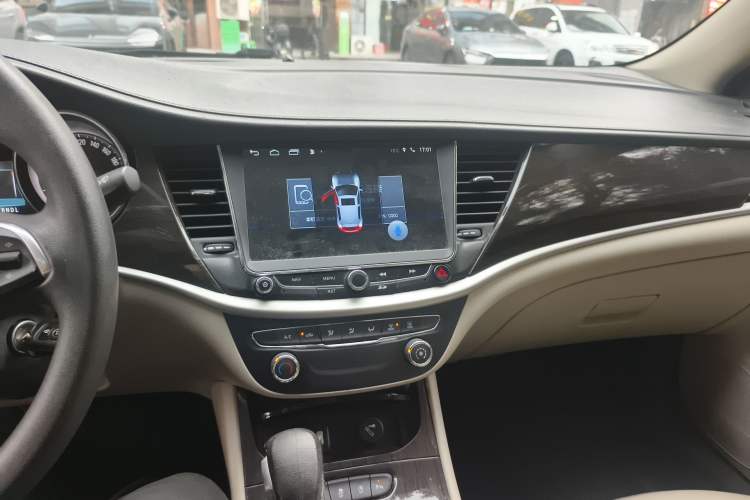 Used Buick Verano 2018 Sedan 15S Automatic Leading Model Audio And AC Panel