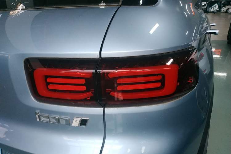 Used Geely Auto icon 2023 1.5TD Chocolate Smoothie Edition
