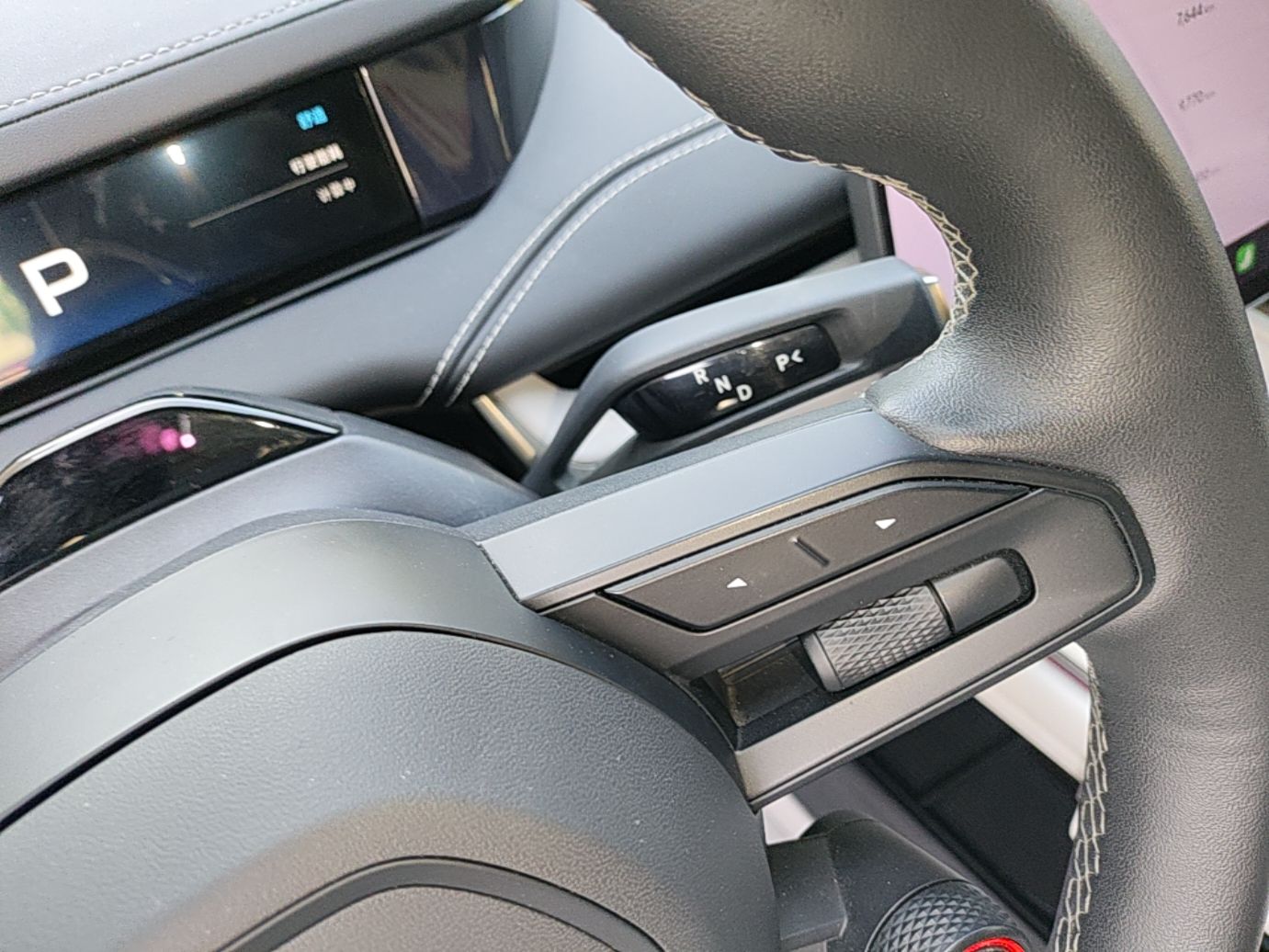 Xiaomi Auto SU7 2024 Rear-Drive Ultra-Long Range Advanced Pro-Level Intelligent Driving Version — снимка 16