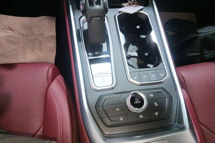 Used Tank 400 New Energy 2024 Hi4-T Off-Road Edition Gear Lever