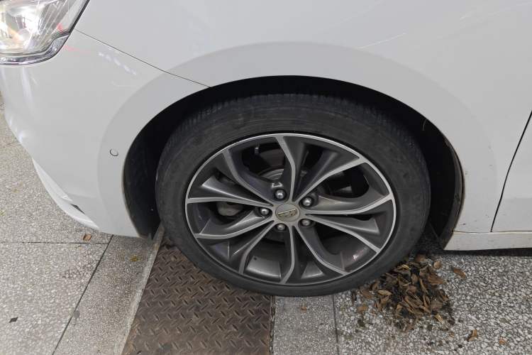 Used Geely Auto Emgrand GT 2018 1.5T MHEV Yaozun Edition Left Front Wheel Hub