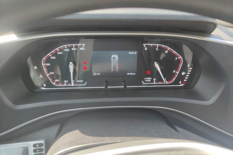 Used SAIC MAXUS Xintu V80 2025 PRO Aoyuntong 2.0T Manual Long Wheelbase Ultra-Low Roof 6/7/8/9-Seater Instrument Cluster