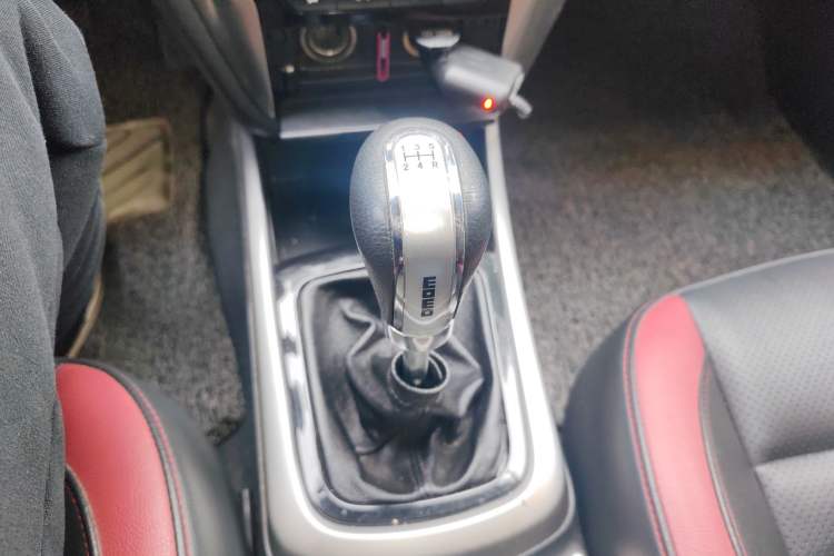 Used Changan Eado 2015 1.6L Manual Junku Model China IV Standard
