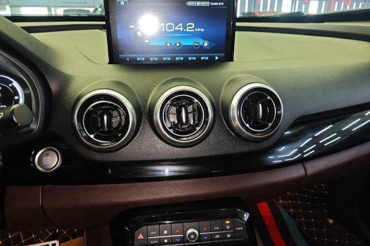 Used Wey VV7 2017 2.0T Flagship Model
