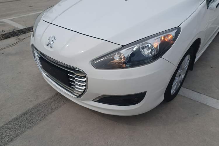 Used Peugeot 308 2014 Enjoy Edition Classic 1.6L Manual YouShang Model
