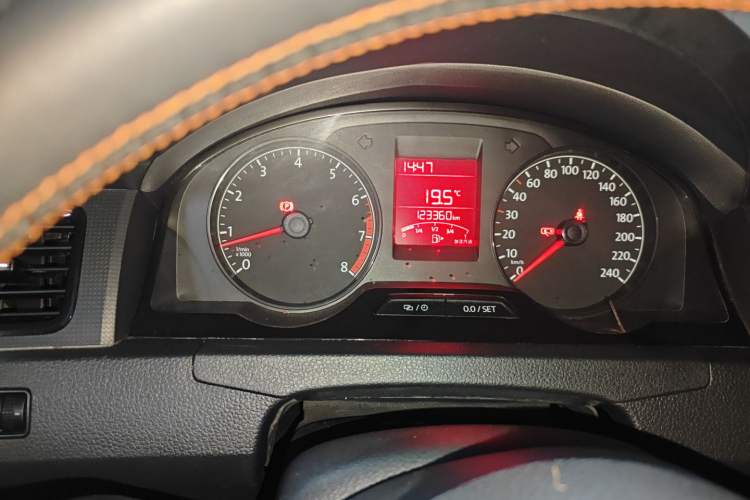 Used Volkswagen Santana 2015 1.6L Manual Fashion Edition Instrument Cluster