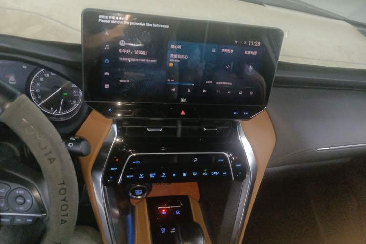 Used Toyota Venza 2022 2.0L CVT Two-Wheel Drive Prestige Edition Audio And AC Panel