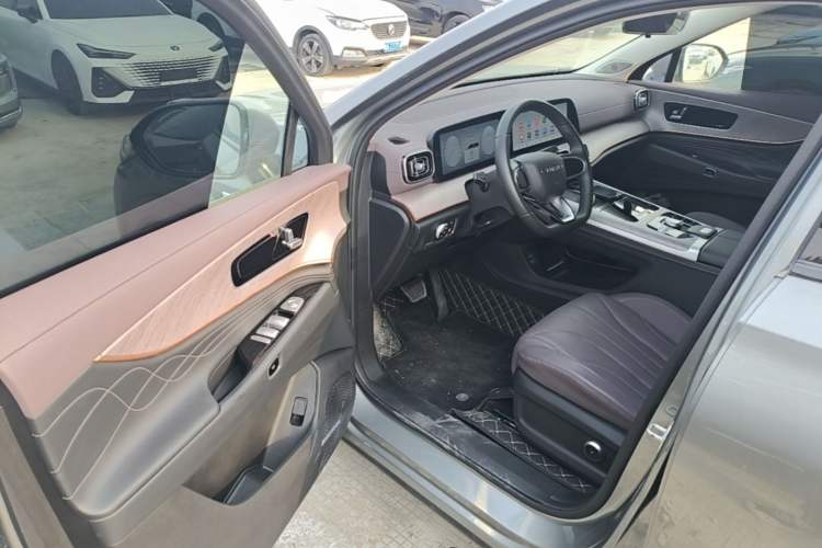 Used Chery Tiggo 9 C-DM 2025 1.5T 106KM Ultra-Comfort Edition 5 Seats Lithium-NMC Driver Seat