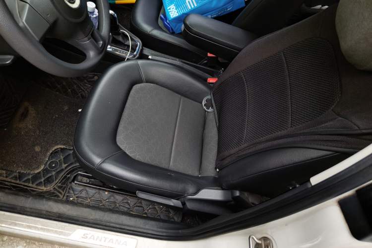 Used Volkswagen Santana 2015 1.6L Automatic Comfort Edition Left Front Seat