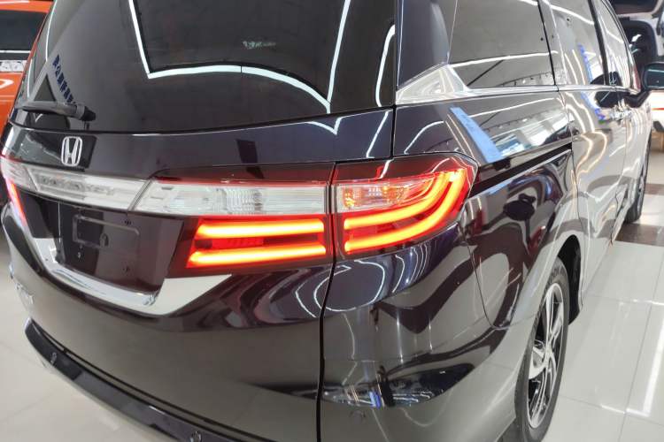 Used Honda Odyssey 2017 2.4L Supreme Edition
